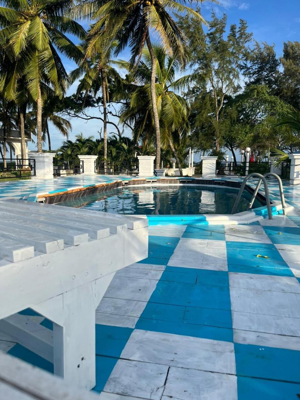 Ceylonta Beach Resort And Spa Hambantota Exterior foto
