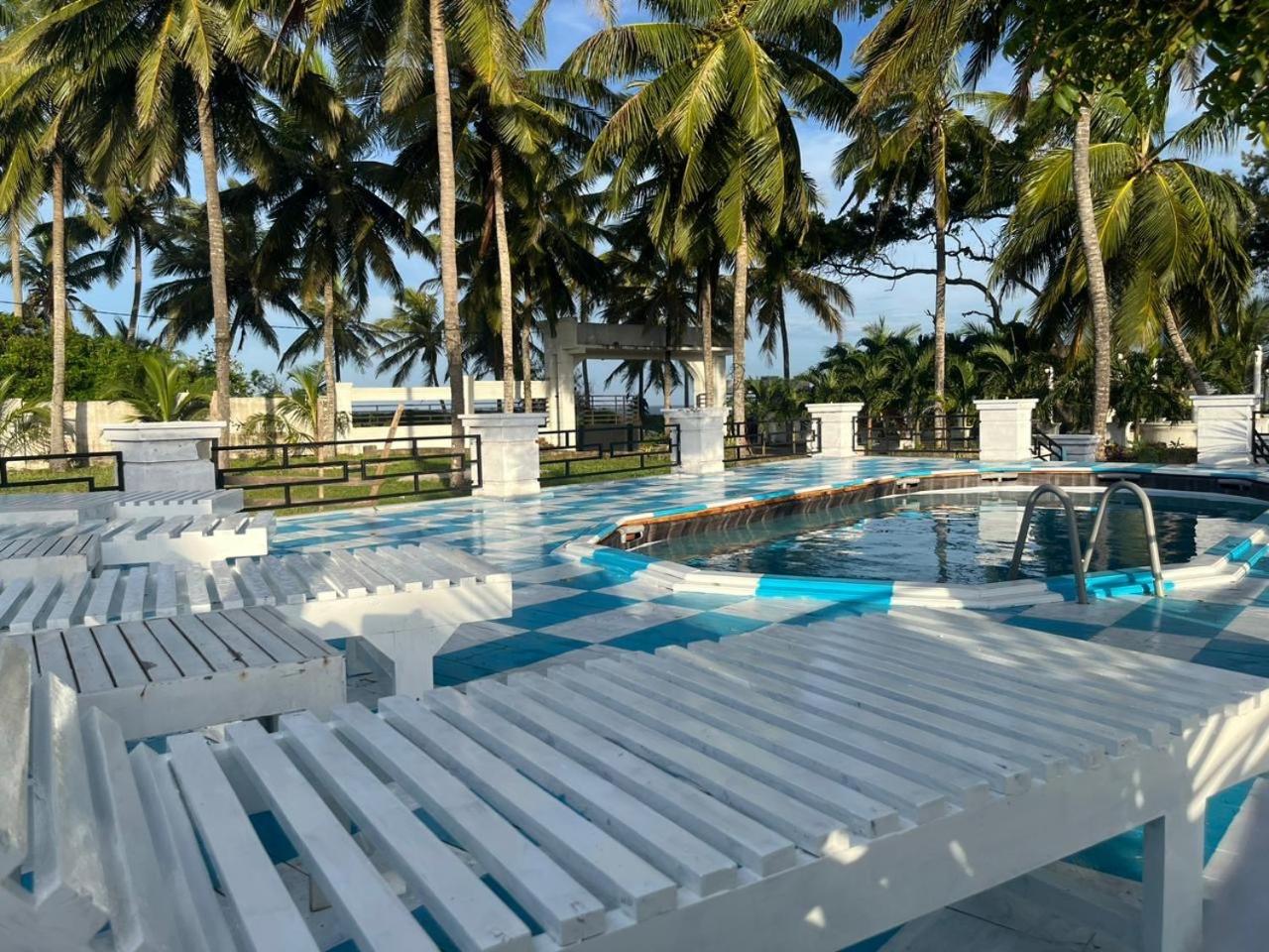 Ceylonta Beach Resort And Spa Hambantota Exterior foto